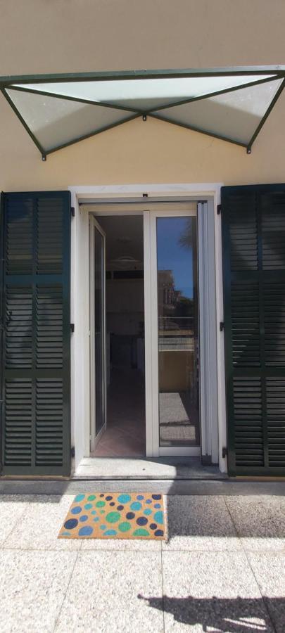 Appartamento La Spiaggia Bordighera Exterior foto